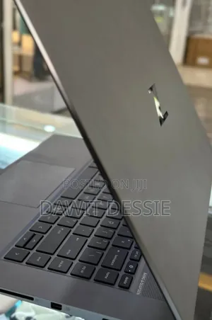 Photo - New Laptop HP 16GB Intel Core I7 SSD 1T