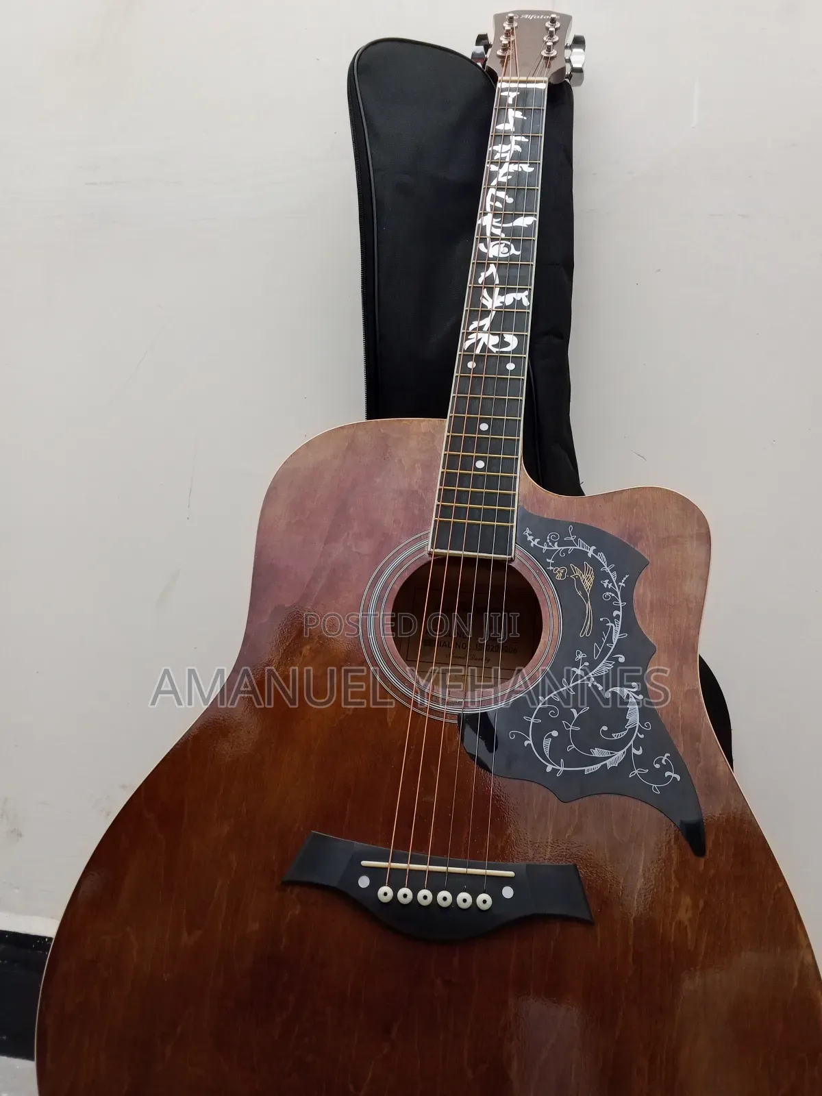 Alfaton Acoustic Guitar
