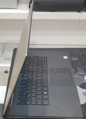 New Laptop Dell Precision 5540 16GB Intel Core I9 SSD 512GB