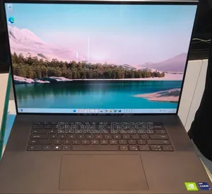 Photo - New Laptop Dell 32GB Intel Core I9 SSD 1T