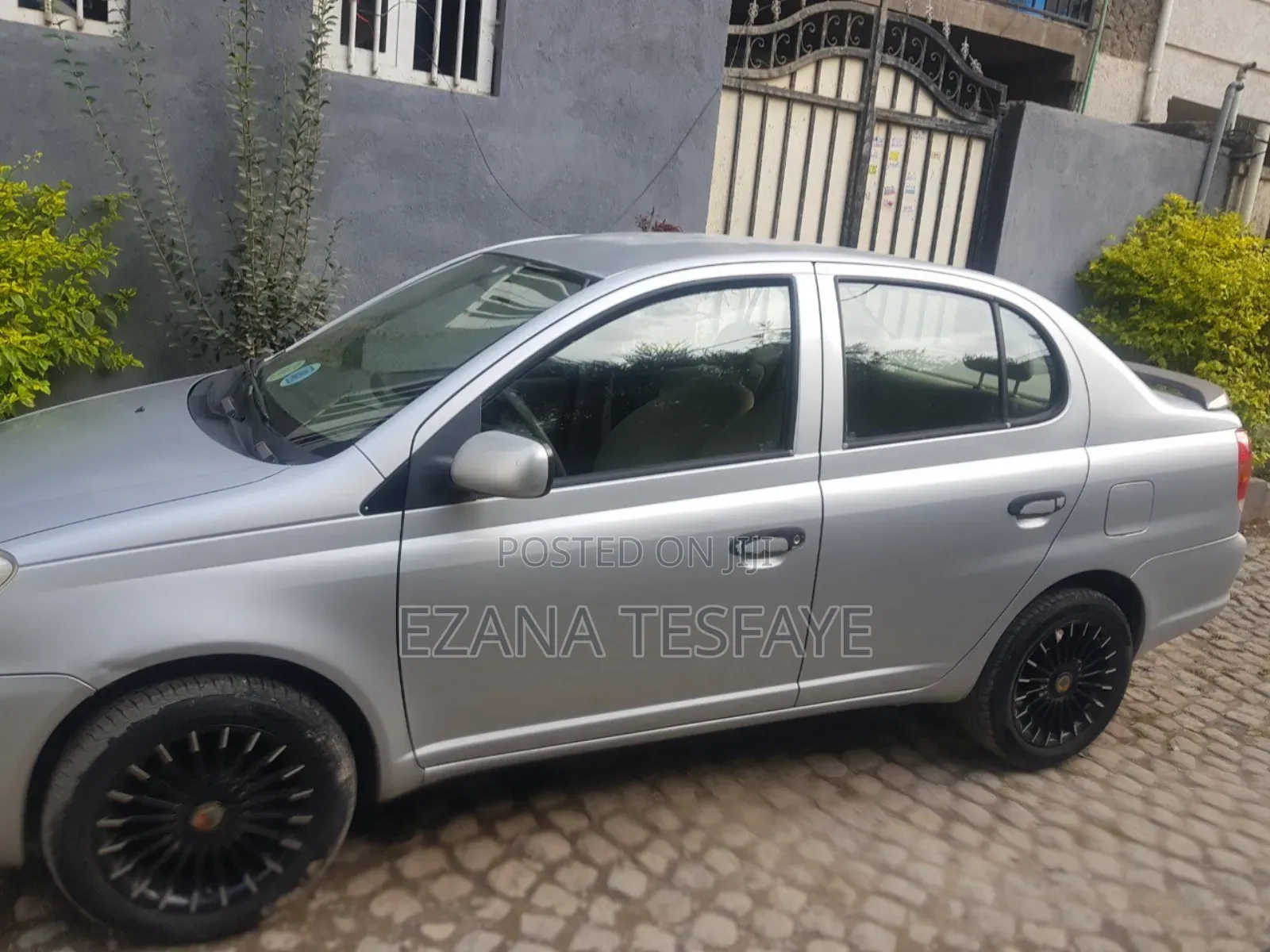 Toyota Platz 2004 Silver