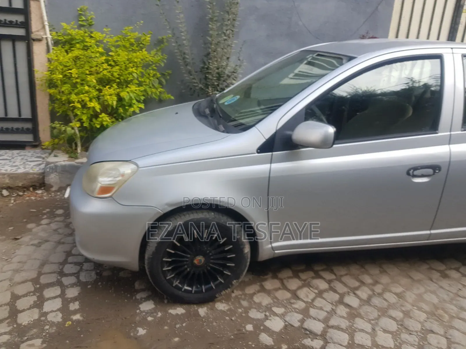 Toyota Platz 2004 Silver