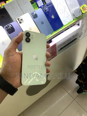 Photo - Apple iPhone 12 64 GB