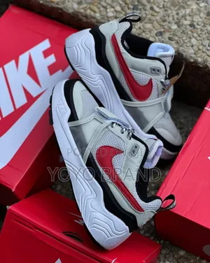 Photo - Nike Sharik Travis Scoot White Red