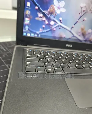 Photo - New Laptop Dell Latitude 3380 8GB Intel Core I5 SSD 256GB