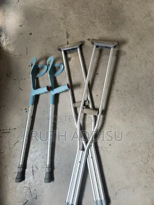 Photo - Axillary and Elbow Crutches Both in Pair肺部crutches蝨弓crutches堥了crutches