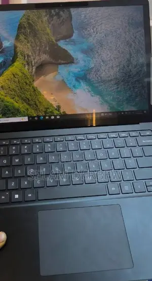 Photo - New Laptop Microsoft Surface 16GB Intel Core I7 SSD 256GB