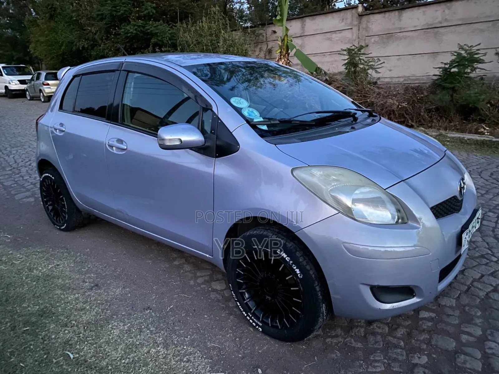 Toyota Yaris Base Hatchback 3dr 2010 Silver