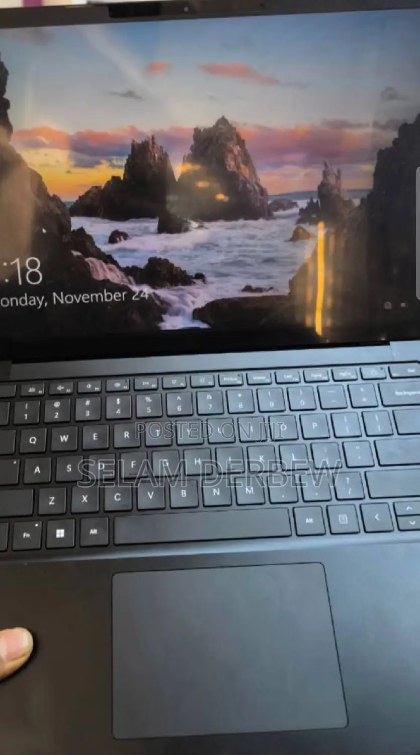 New Laptop Microsoft Surface 16GB Intel Core I7 SSD 256GB