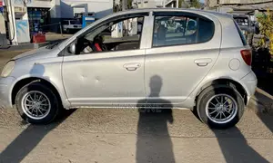 Toyota Vitz 1.0 FWD 3dr 2004 Silver