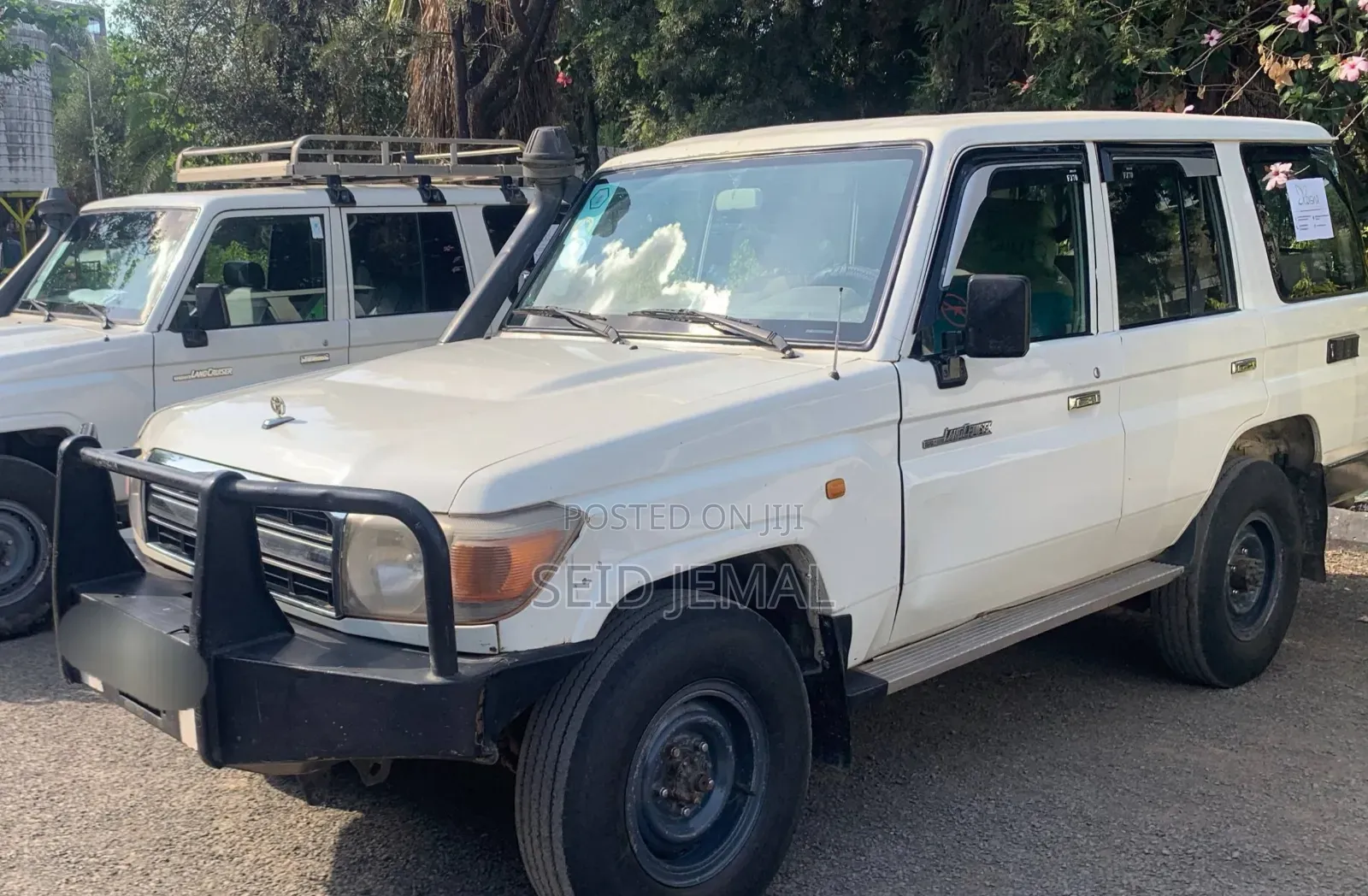 Toyota Land Cruiser 2013 White