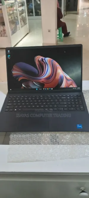 New Laptop Dell Vostro 15 3558 16GB Intel Core I5 SSD 512GB