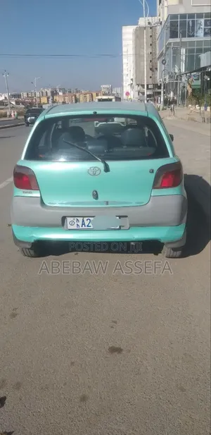 Toyota Yaris 1999