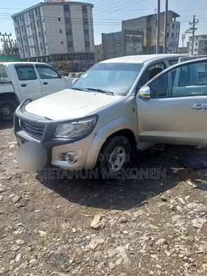 Toyota Hilux 2013 Gray
