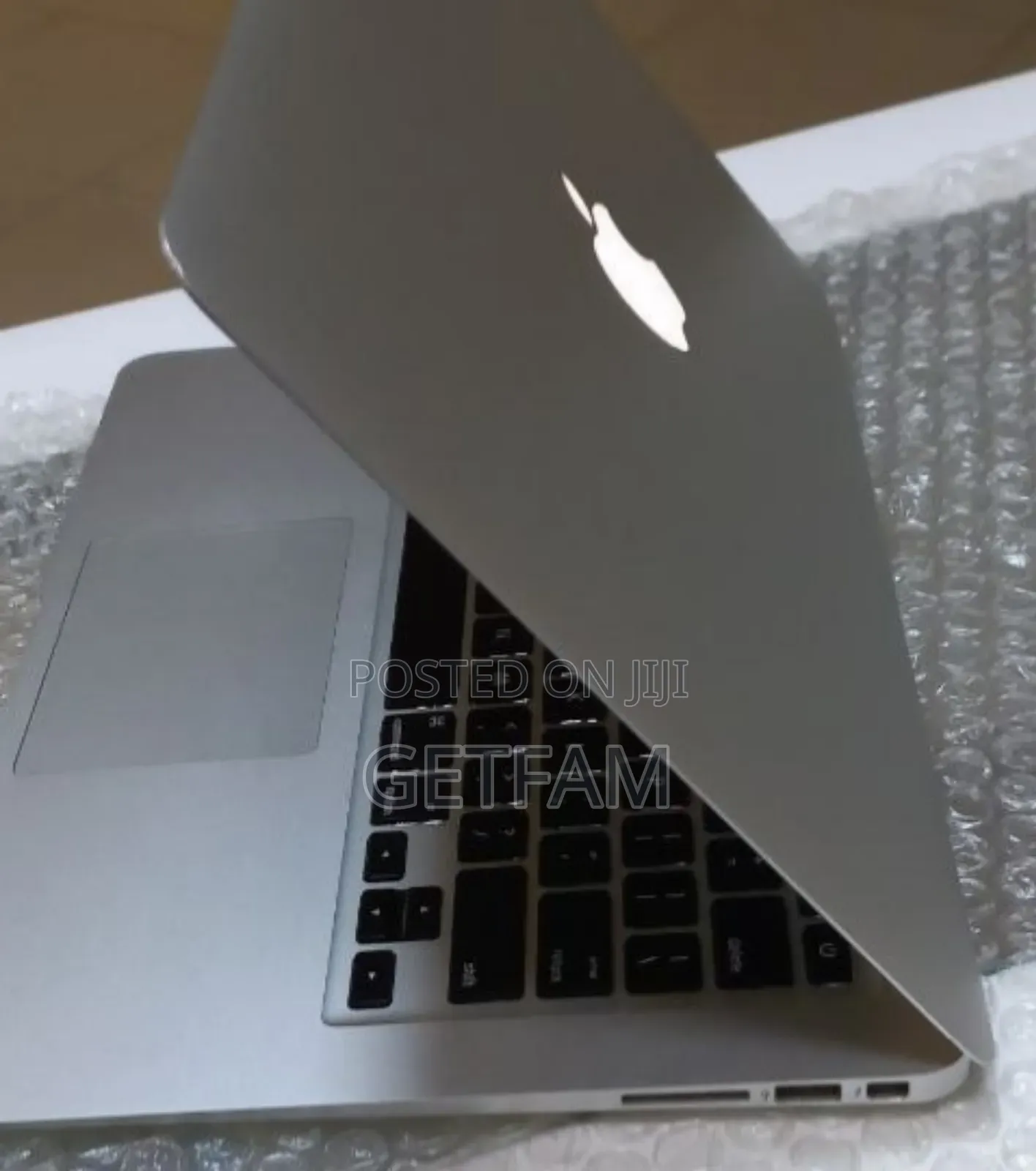 New Laptop Apple MacBook Air 2014 4GB Intel Core I5 SSD 256GB