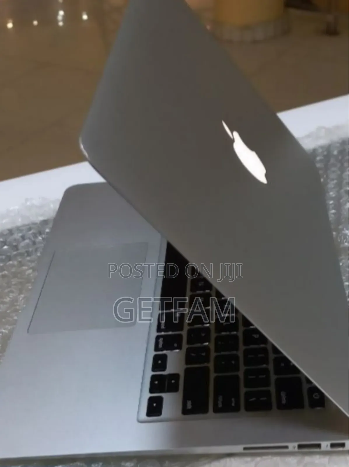 New Laptop Apple MacBook Air 2014 4GB Intel Core I5 SSD 256GB