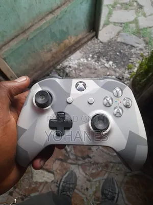 Photo - Xbox One Controller Special Edition