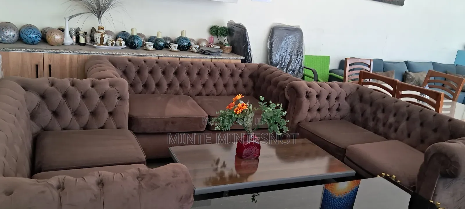 እብድ እብድ ያሉ ሶፍዎች በተመጣጣኝ ዋጋ