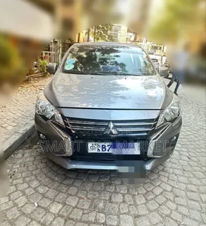 Photo - Mitsubishi Attrage 2021 Gray