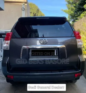 Toyota Land Cruiser Prado 2013 Gray