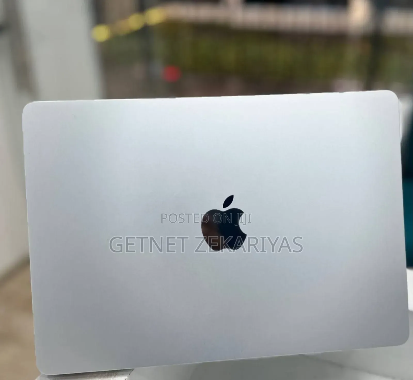 New Laptop Apple MacBook Air 2022 M2 8GB Apple M2 SSD 256GB