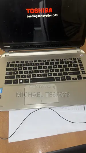 Laptop Toshiba Tecra R950 6GB Intel Core I3 HDD+SSD 1T