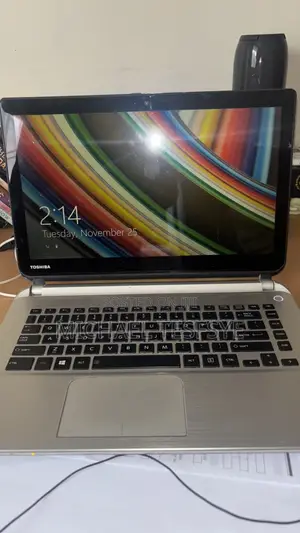 Photo - Laptop Toshiba Tecra R950 6GB Intel Core I3 HDD+SSD 1T