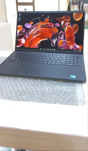 New Laptop Dell Vostro 3520 16GB Intel Core I5 SSD 512GB