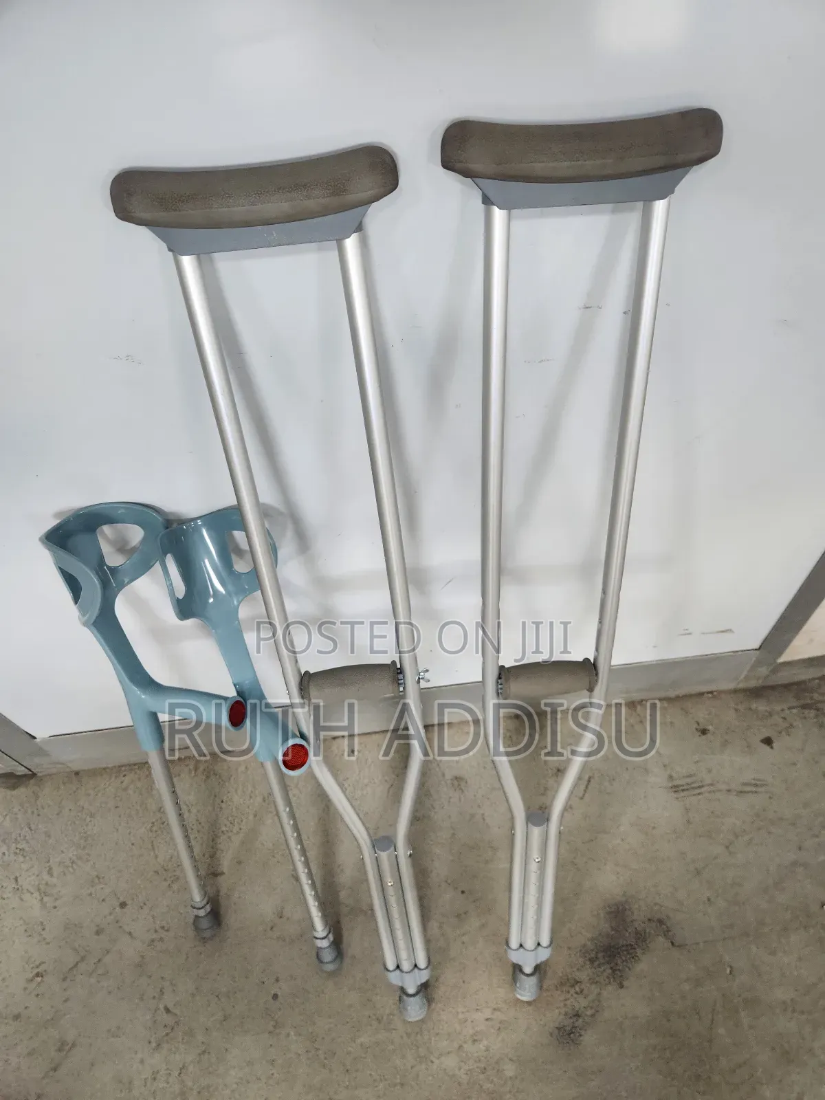 Elbow Crutches覶我axillary Crutches寄給crutches奧客crutches Axillary Crutche