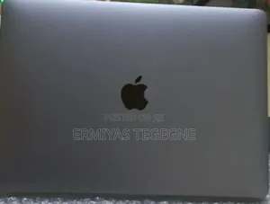 New Laptop Apple MacBook Pro 2019 8GB Intel Core I7 SSD 256GB