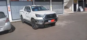 Toyota Hilux Revo Double Cab Deisel 2.4 AWD 2021 White