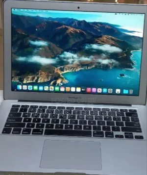 Photo - New Laptop Apple MacBook Pro M1 4GB Intel Core I5 SSD 256GB