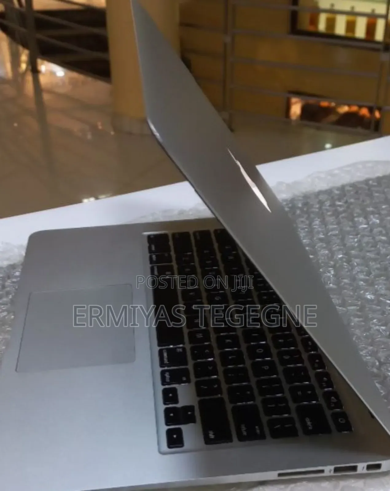 New Laptop Apple MacBook Pro M1 4GB Intel Core I5 SSD 256GB