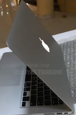 New Laptop Apple MacBook Pro M1 4GB Intel Core I5 SSD 256GB