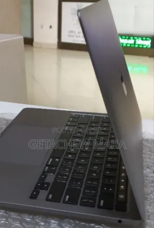 New Laptop Apple MacBook Pro M1 16GB Intel SSD 256GB