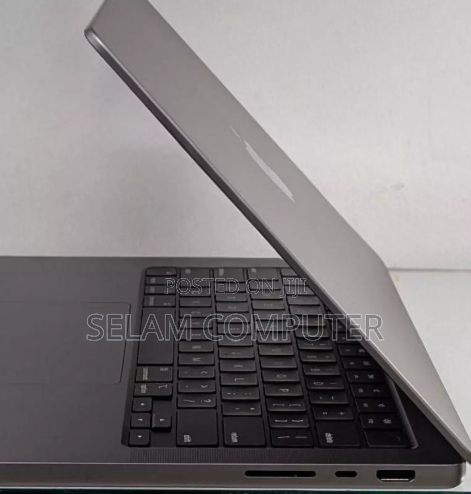 New Laptop Apple MacBook Pro M1 16GB Apple M1 SSD 512GB