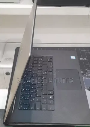 New Laptop Dell Precision 5540 16GB Intel Core i9 SSD 512GB