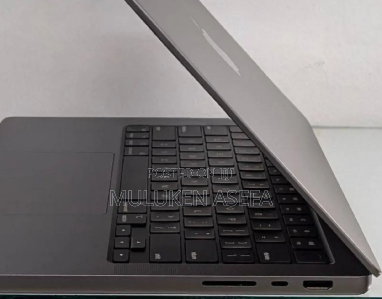 New Laptop Apple MacBook Pro M1 16GB Apple M1 Pro SSD 512GB