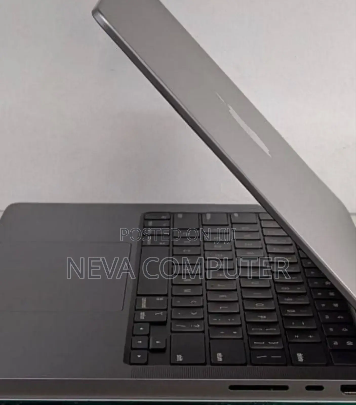 New Laptop Apple MacBook Pro M1 16GB Apple M1 Pro SSD 512GB