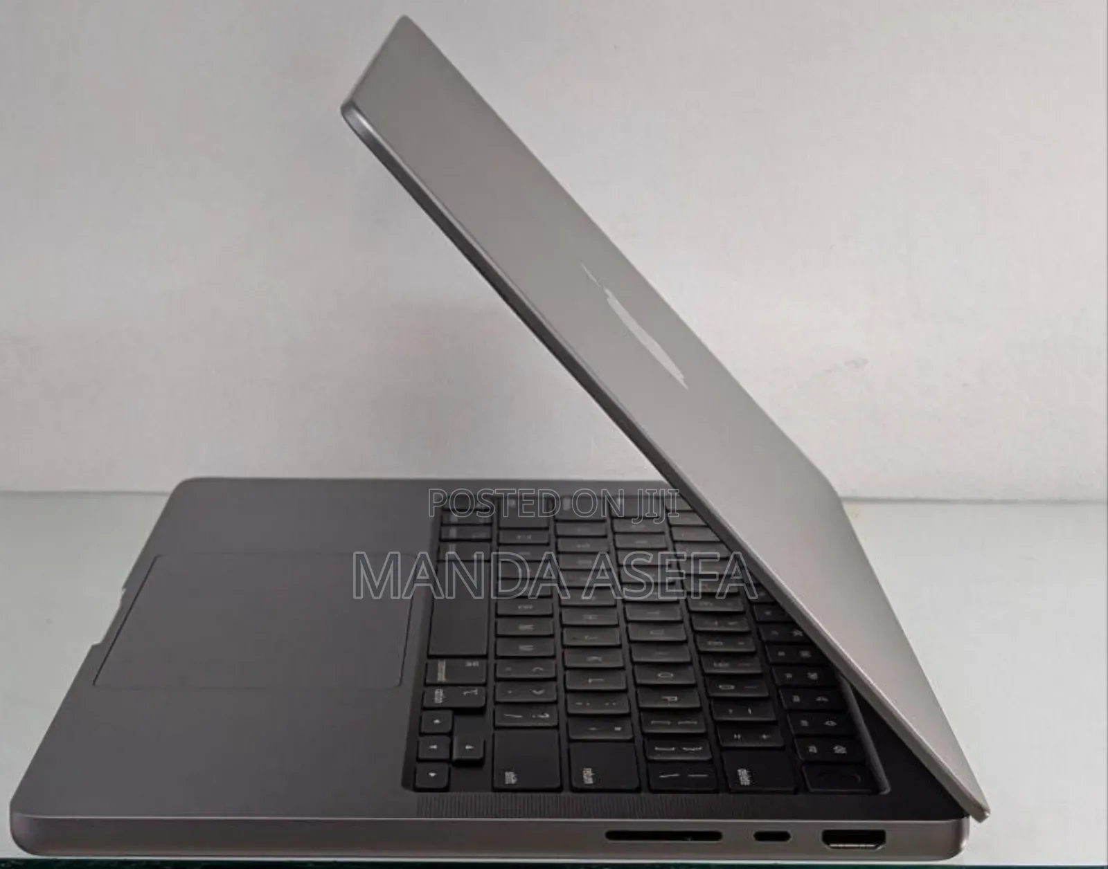 New Laptop Apple MacBook Pro M1 16GB Apple M1 Pro SSD 512GB