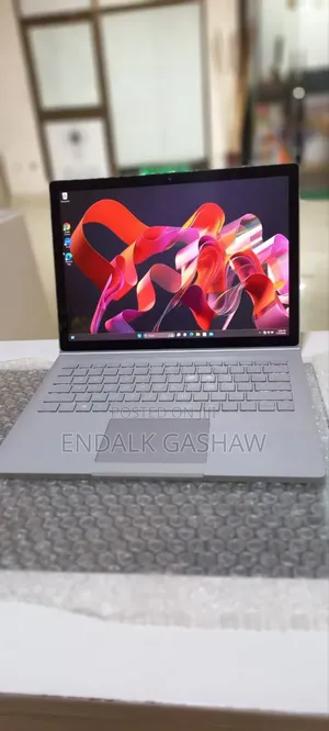 New Laptop Microsoft Surface Book 3 16GB Intel Core I7 SSD 256GB