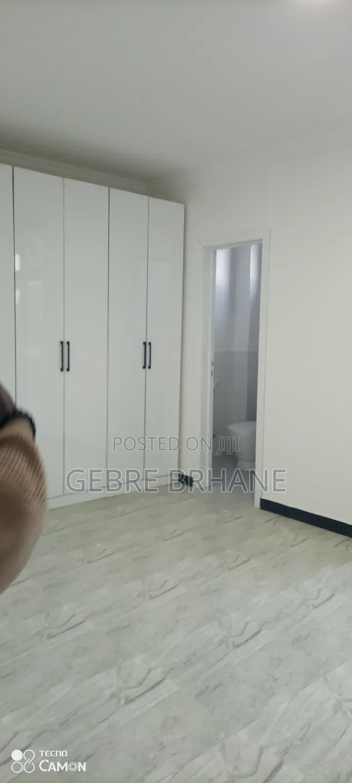 2bdrm Apartment in Apartment, Yeka for rent