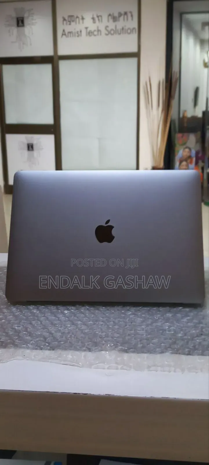 New Laptop Apple MacBook Pro 2020 M1 16GB Apple M1 SSD 256GB