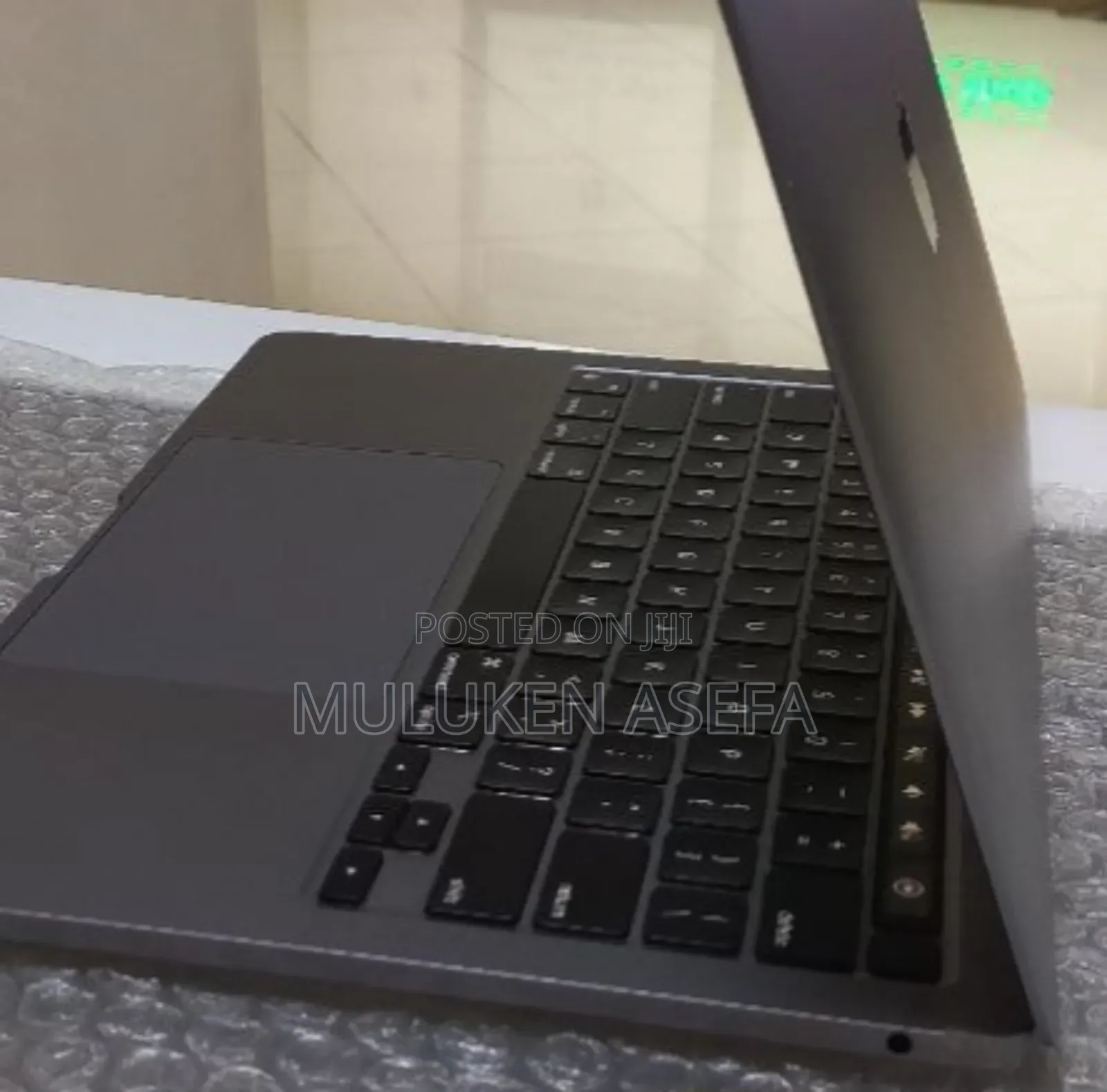 New Laptop Apple MacBook Pro M1 16GB Apple M1 Pro SSD 256GB