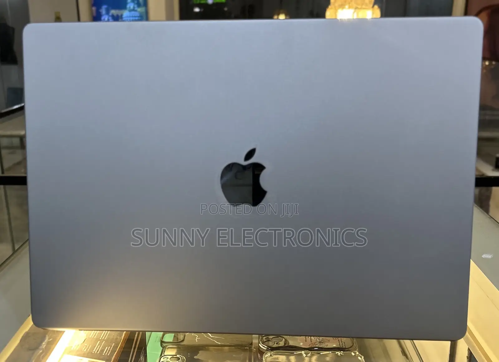 New Laptop Apple MacBook Pro M1 16GB Apple M1 Pro SSD 1T
