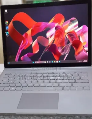 Photo - New Laptop Microsoft Surface 16GB Intel Core I7 SSD 256GB