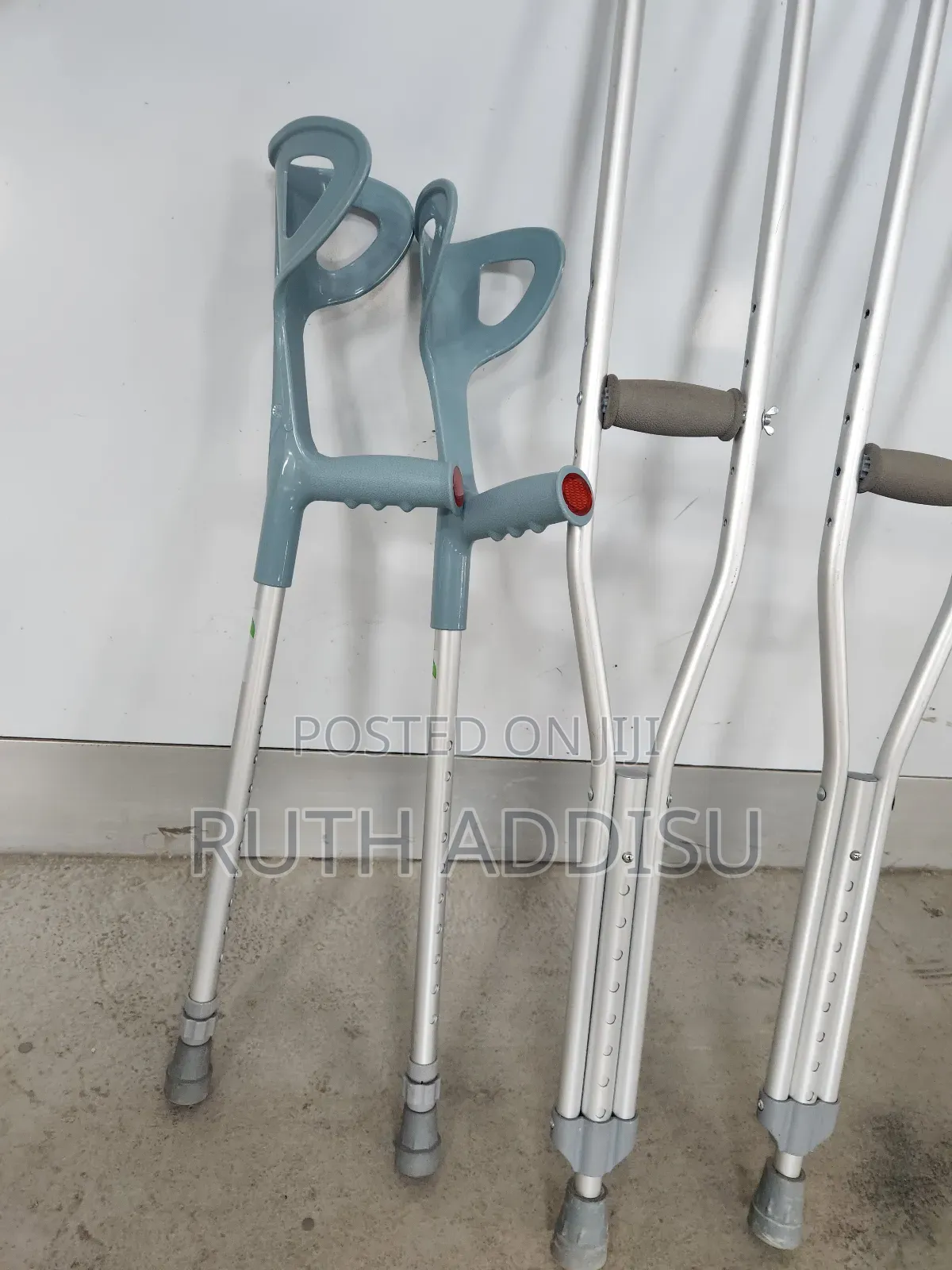 Elbow Crutches協希elbow Crutches𡯁我crutches軍事crutches Elbow壹片crutches