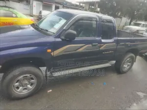 Toyota Hilux 1999 Blue