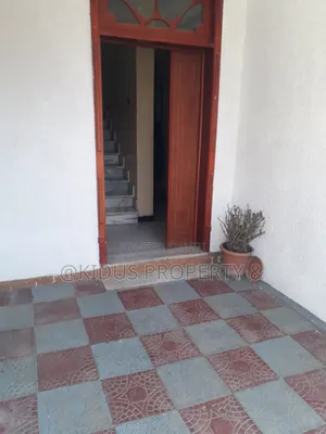 4bdrm Penthouse in Nasswe Realstate, Nifas Silk-Lafto for rent