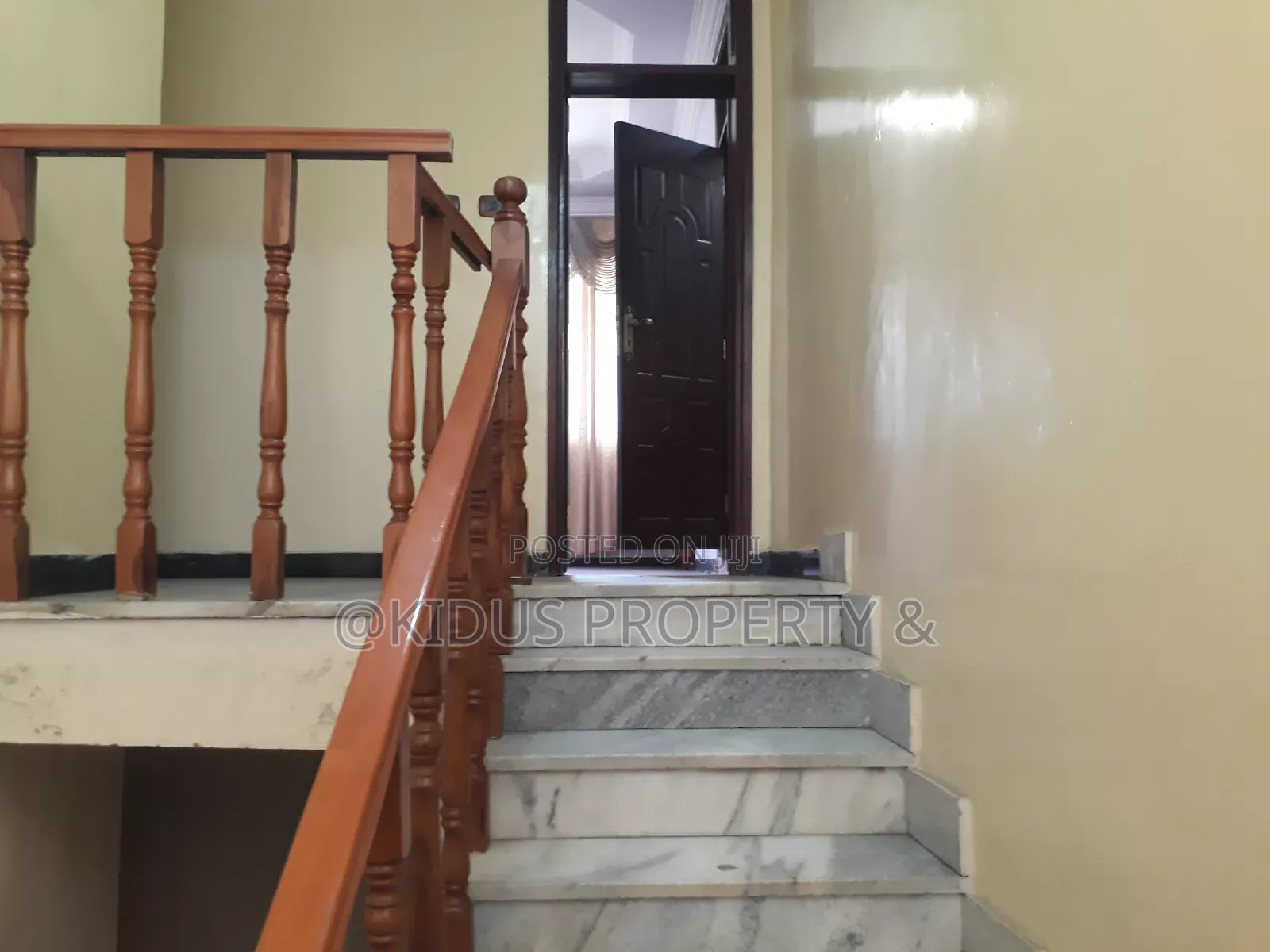 4bdrm Penthouse in Nasswe Realstate, Nifas Silk-Lafto for rent